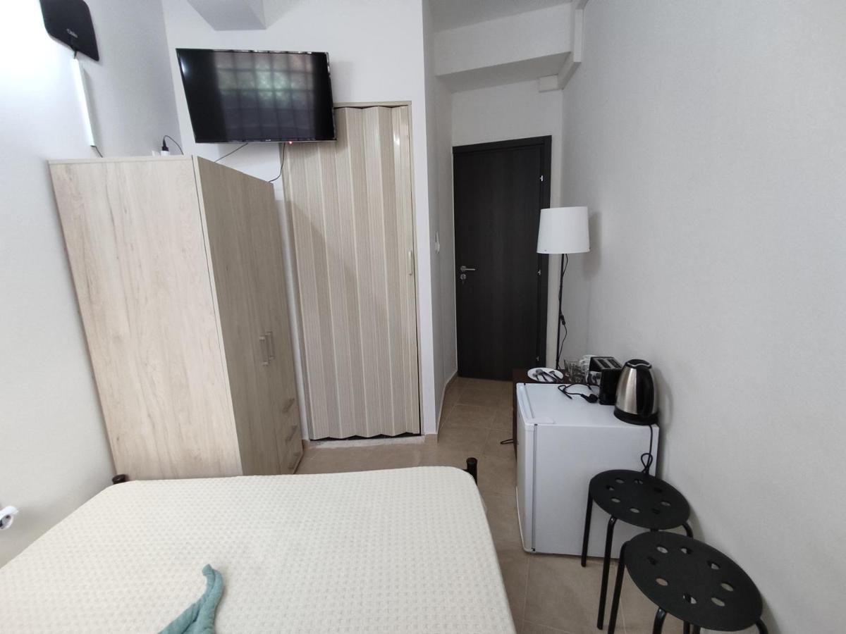 Pure Urban Metro Kato Patisia Apartment Athena Bagian luar foto