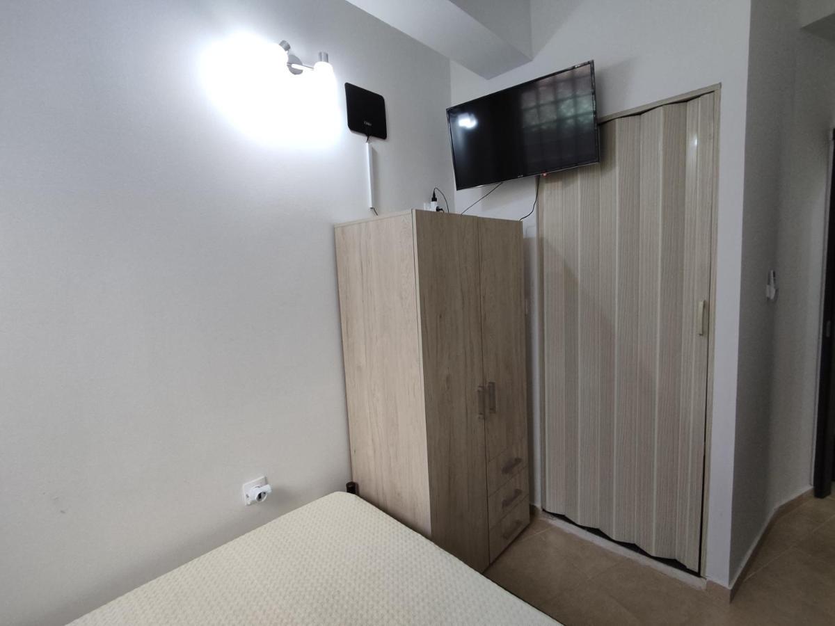 Pure Urban Metro Kato Patisia Apartment Athena Bagian luar foto